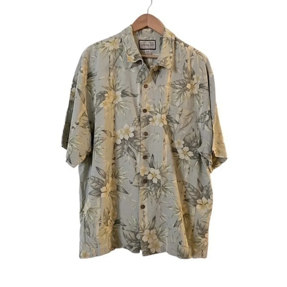 Jamaica Jaxx 100% Silk Hawaiian Bamboo Tropical Floral Short Sleeve Shirt